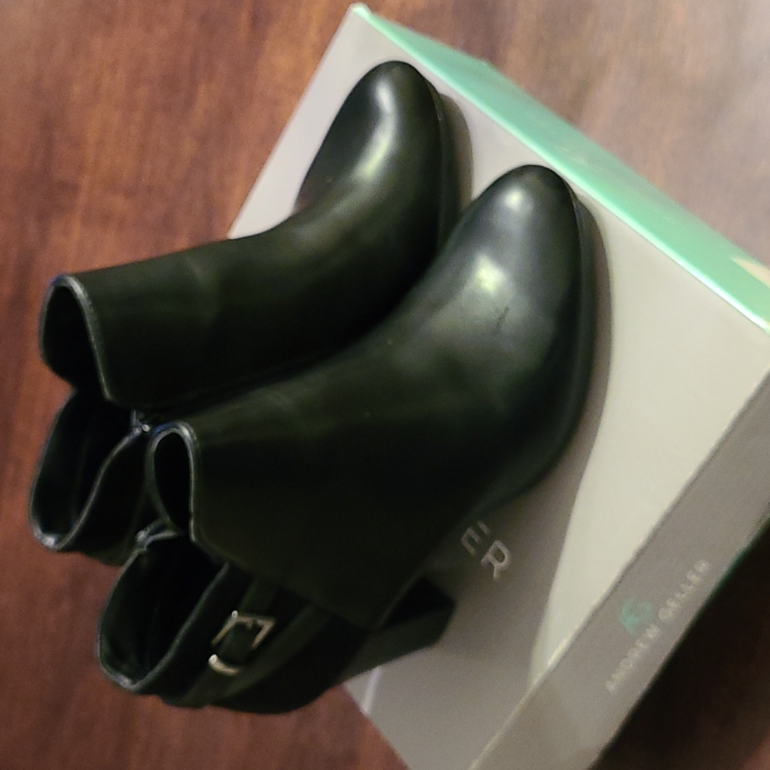 Andrew Geller Black Booties